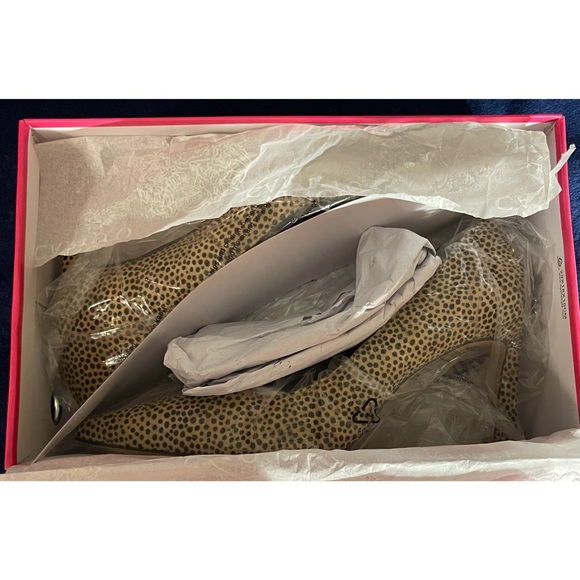 Vince Camuto Natural and Black Spotted Heels With Real Cow’s Fur SZ 10 - Picture 13 of 15